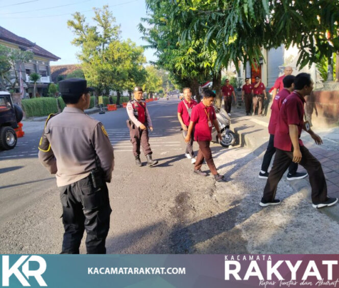 
					Polsek Tabanan Amankan Kegiatan Jalan Santai SDK Santa Maria Immaculata Tabanan*