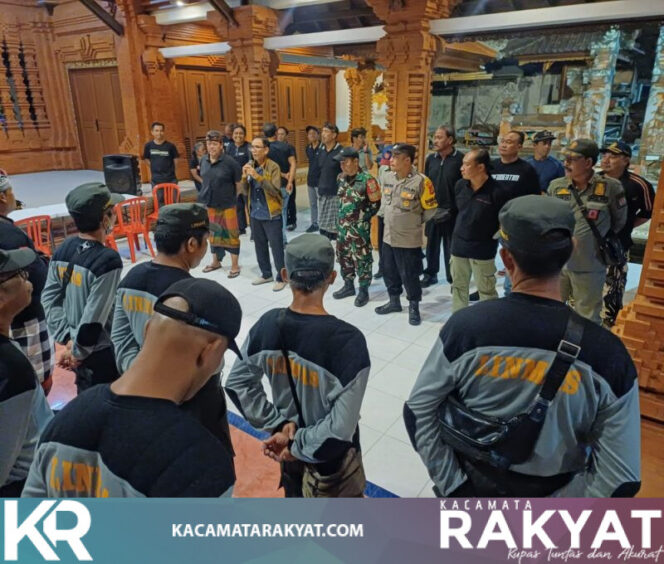 
					Jaga Tertib Administrasi Kependudukan, Bhabinkamtibmas Kesiman Petilan Bersama Unsur Terkait Data Duktang Non-Permanen