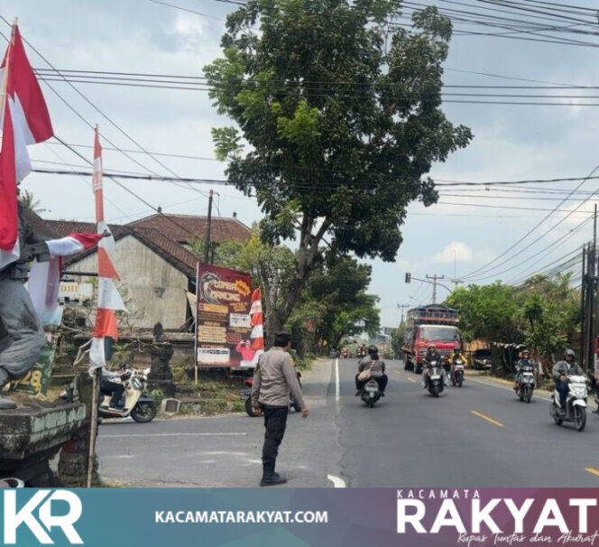 
					Polsek Kerambitan Hadir Ciptakan Situasi Lalu Lintas yang aman pada Titik Rawan Macet dan Lakalantas melalui Kegiatan Strong Poin Pagi