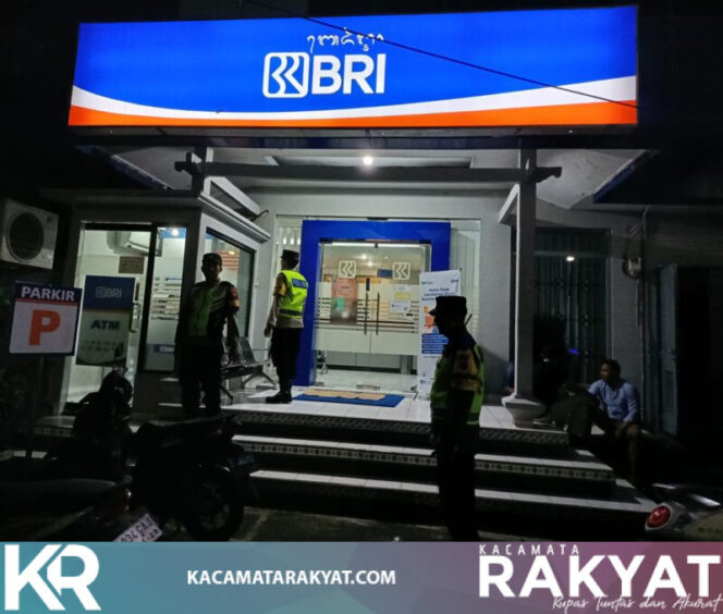 
					*Cegah terjadinya Kriminalitas Pada Malam Hari, Polsek Penebel Laksanakan Patroli Blue Light