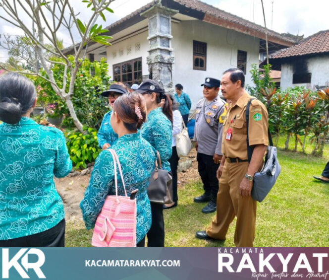 
					*Bhabinkamtibmas Desa Serampingan Kawal Ketat Kunjungan Ibu Wakil Bupati Tabanan