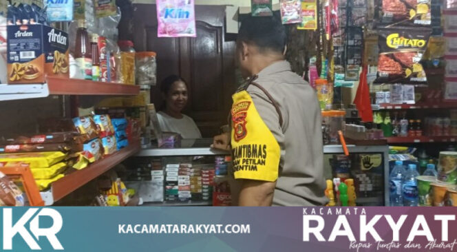 
					Antisipasi Gangguan Kamtibmas, Bhabinkamtibmas Kesiman Petilan Sambangi Warung yang Buka 24 Jam