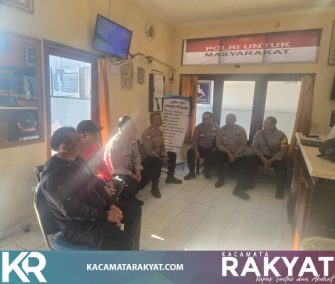 
					*Personel Polsek Baturiti Ikuti Binroh Hindu Secara Virtual, Perkuat Pengendalian Diri dan Kehidupan Spiritual