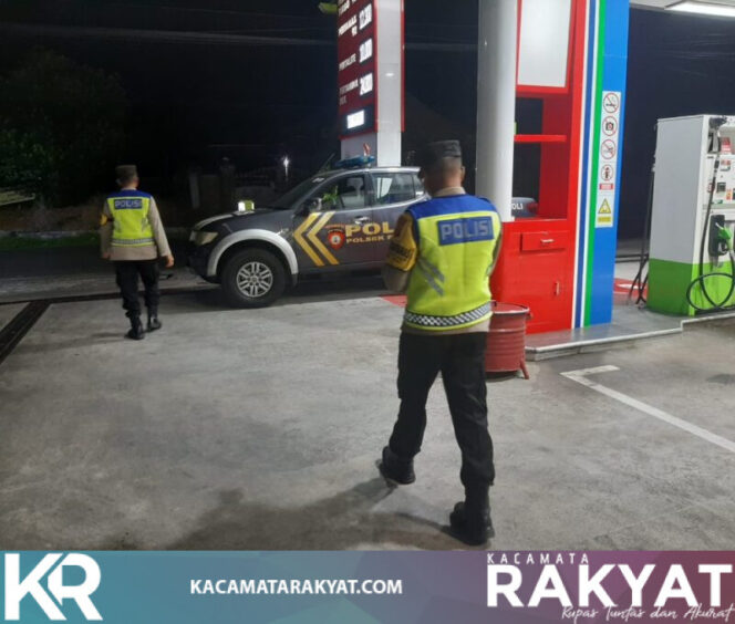 
					*Cegah terjadinya Kriminalitas Pada Malam Hari, Polsek Penebel Laksanakan Patroli Blue Light