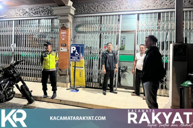
					Pastikan Wilayah Tetap Aman, Polsek Pupuan Hadir Melalui Blue Light Patrol