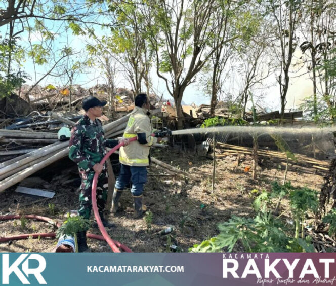 
					Kebakaran Lahan Sampah di Jimbaran, Babinsa Turun Langsung Bantu Pemadaman