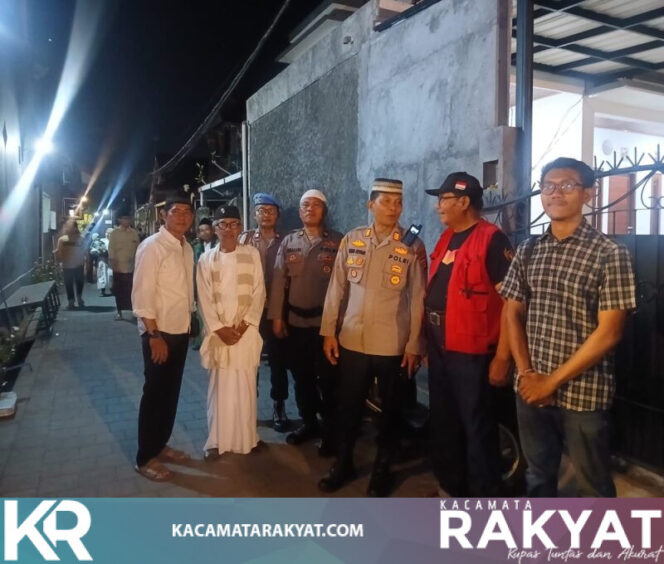 
					Hadiri Maulid Nabi Muhammad SAW, Kapolsek Dentim Titipkan Pesan Kerukunan dan Waspada Hoaks