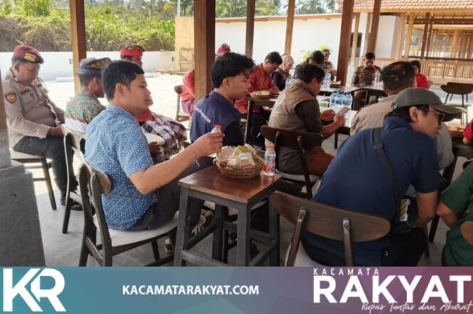 
					*Personil Polsek Selemadeg Barat Menghadiri Rencana Pengendalian Hama Tupai di Selabih, Pemkab dan BKSDA, Gelar Rakor