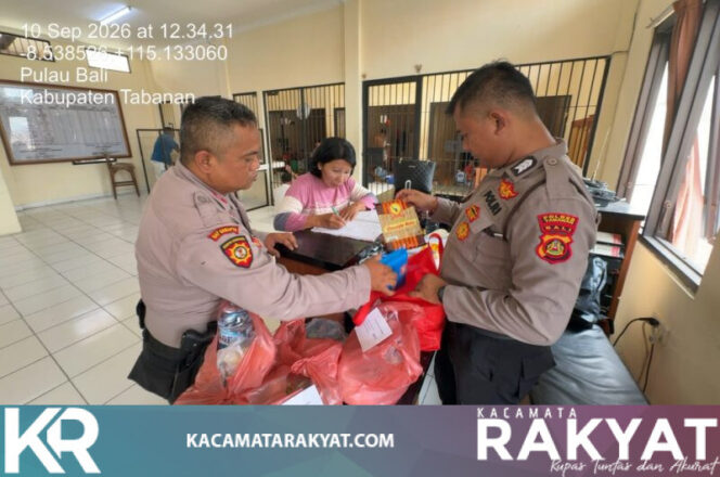 
					*Kontrol Jam Besuk, Petugas Pastikan Pengamanan Rutan Polres Tabanan Tetap Kondusif