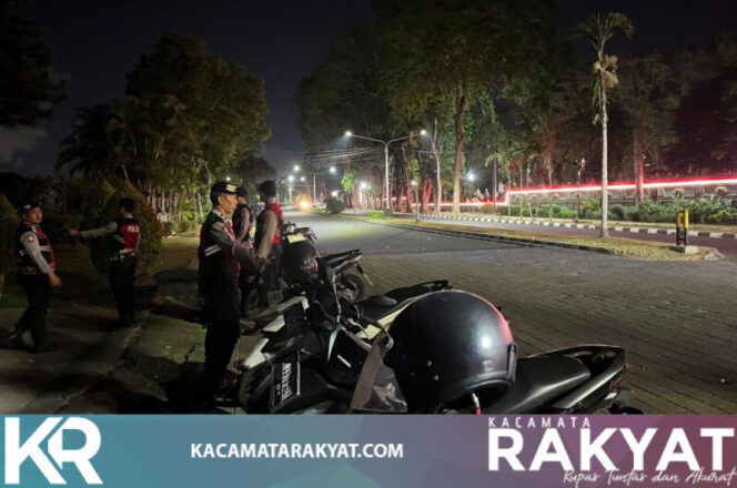 
					Jaga Keamanan Wilayah, Unit Turjawali Samapta Polresta Denpasar Laksanakan Patroli Dialogis