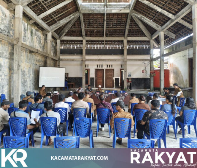 
					*Bhabinkamtibmas Desa Lumbung Kauh Menghadiri Gelar Musdes Penetapan RKP 2027 Dan Perubahan APBDES 2026