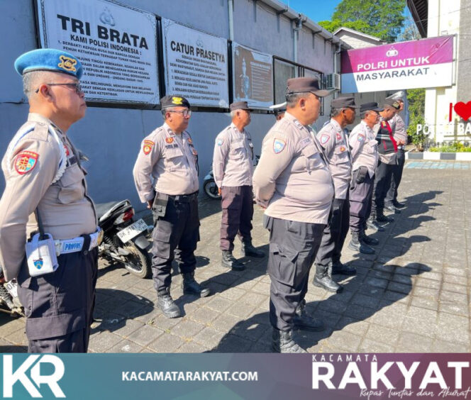 
					**Kapolsek Baturiti Pimpin Apel Jam Pimpinan, Tekankan Disiplin dan Antisipasi Gangguan Kamtibmas