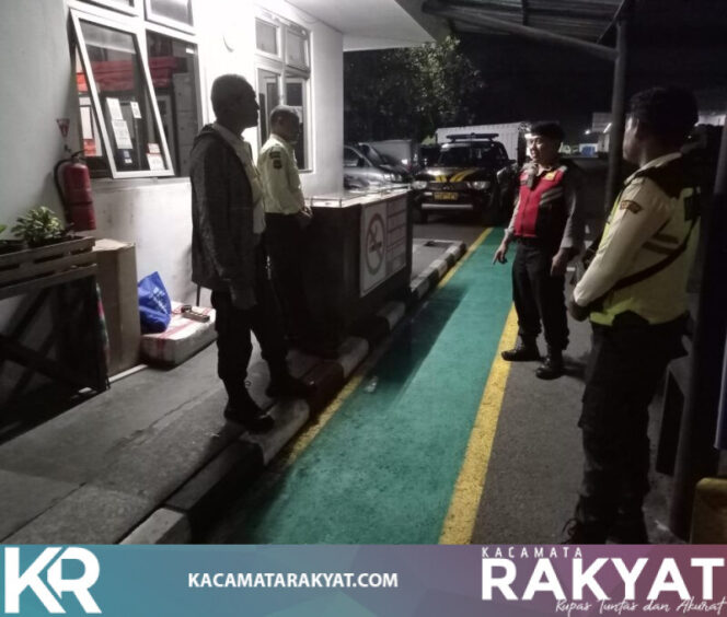 
					Jaga Lingkungan Tetap Kondusif, Polsek Mengwi Ingatkan Satpam Tingkatkan Kewaspadaan