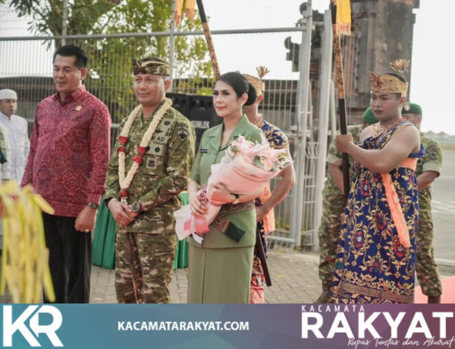 
					*Tegaskan Sinergi TNI-Polri, Kapolda Bali Sambut Kedatangan Pangdam IX/Udayana Baru di Base Ops Bandara I Gusti Ngurah Rai