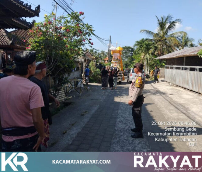 
					*Bhabinkamtibmas Desa Sembung Gede Atensi Upacara Ngaben, Pastikan Kegiatan Masyarakat Berjalan Lancar dan Aman