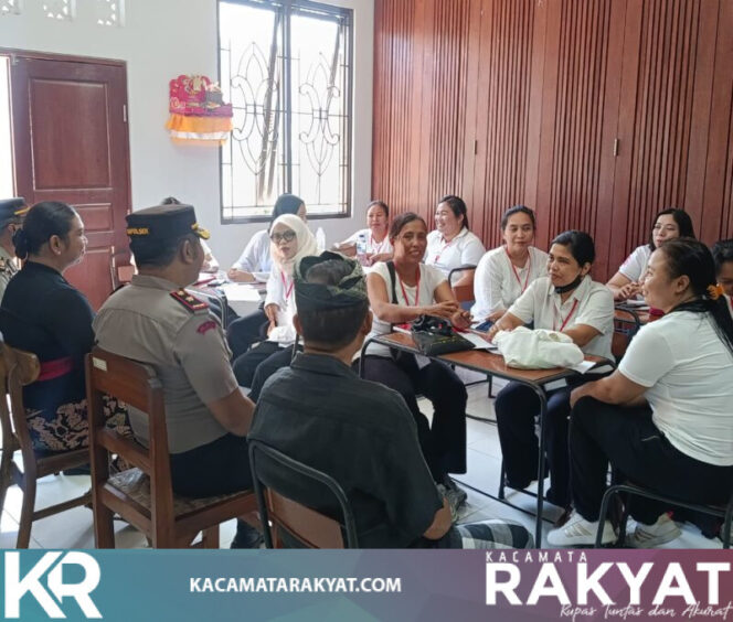 
					*Dukung Kemandirian Ekonomi Masyarakat melalui Program Polisi Peduli Pengangguran, Kapolsek Kerambitan Sambangi Peserta Pelatihan Pembuatan Kue di BLK Tabanan